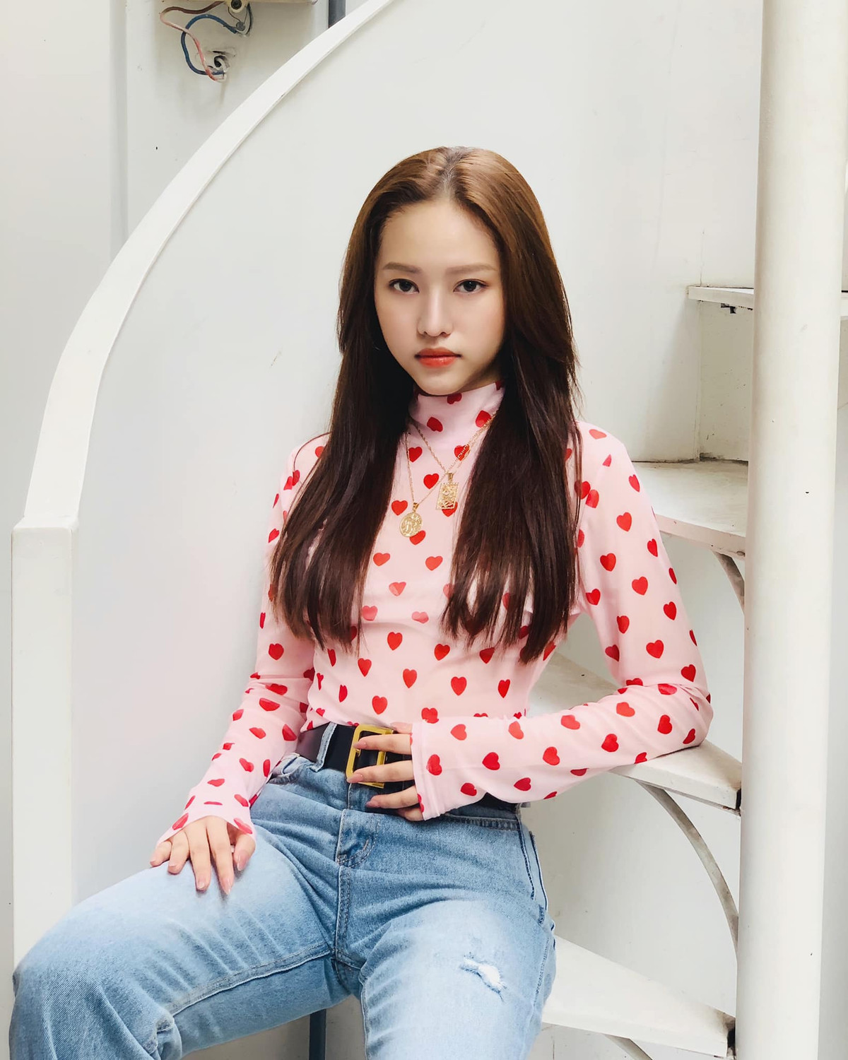 Hot girl sở hữu nhan sắc xinh đẹp không ngần ngại công khai phẫu thuật thẩm mỹ.