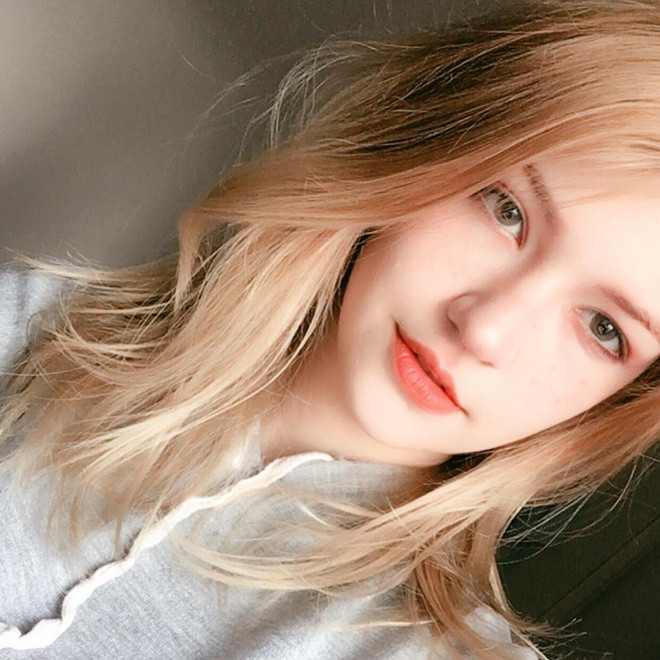 Mới đây, khi Trung Quốc bùng dịch Covid-19, Sylchasie đăng tải trạng thái cổ vũ tinh thần người dân Vũ Hán, ghi điểm tuyệt đối trong cộng đồng game thủ tại đất nước tỷ dân.