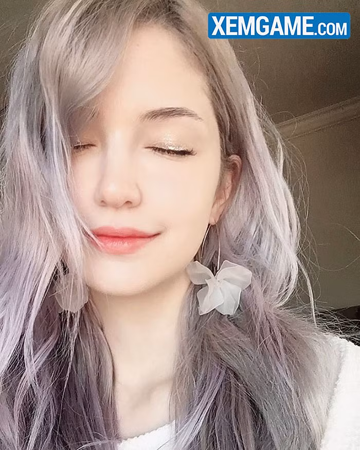 Mặc dù không sở hữu rank quá cao so với những game thủ chuyên nghiệp khác nhưng Sylchasie được đánh giá là có kỹ năng, lối chơi tốt, thông minh.