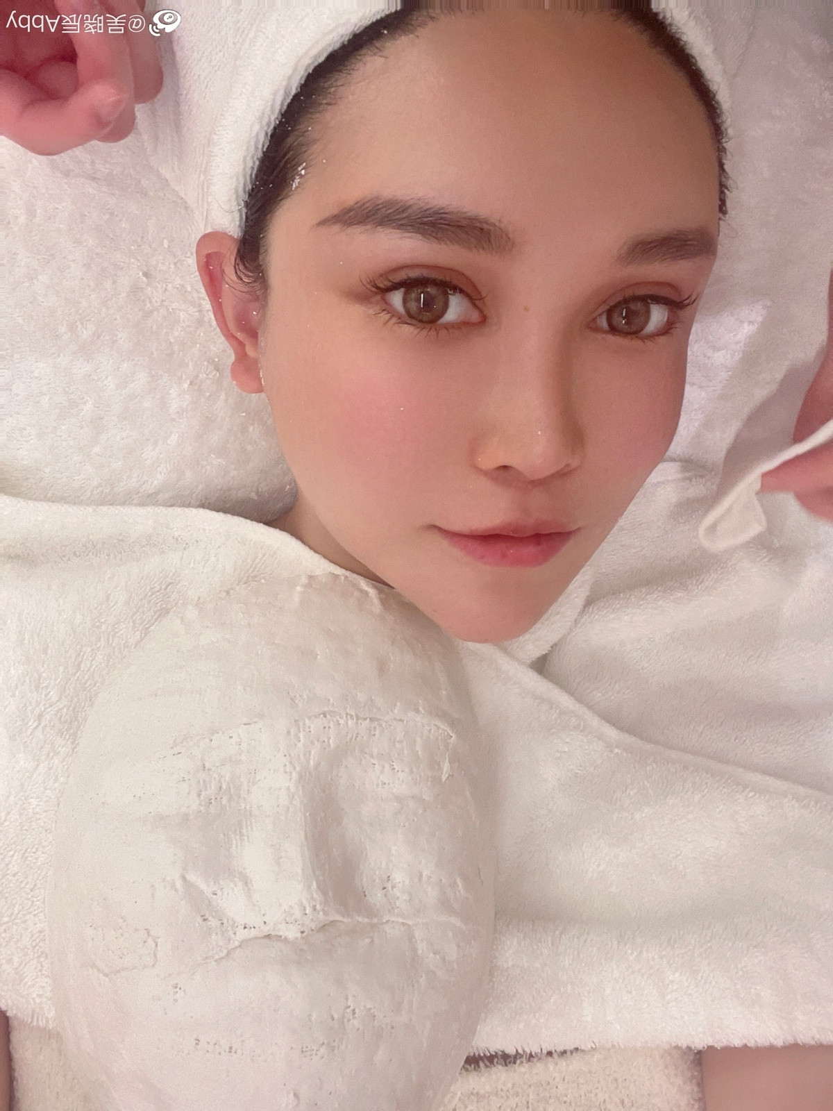 Hiện tại cô nàng sở hữu nhan sắc xinh đẹp, cô cũng thường xuyên khoe nhan sắc của mình trên trang cá nhân.