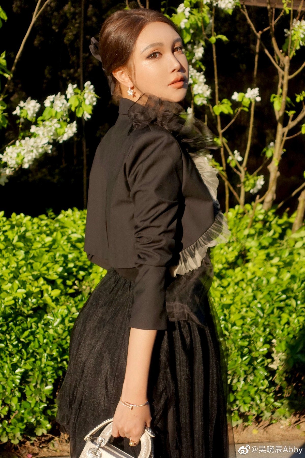 Sự thay đổi ngoại hình nhanh chóng sau ca phẫu thuật đầu tiên trong đời đã khiến Abby bắt đầu có ý định chỉnh sửa những đặc điểm mà cô chưa vừa ý trên cơ thể.