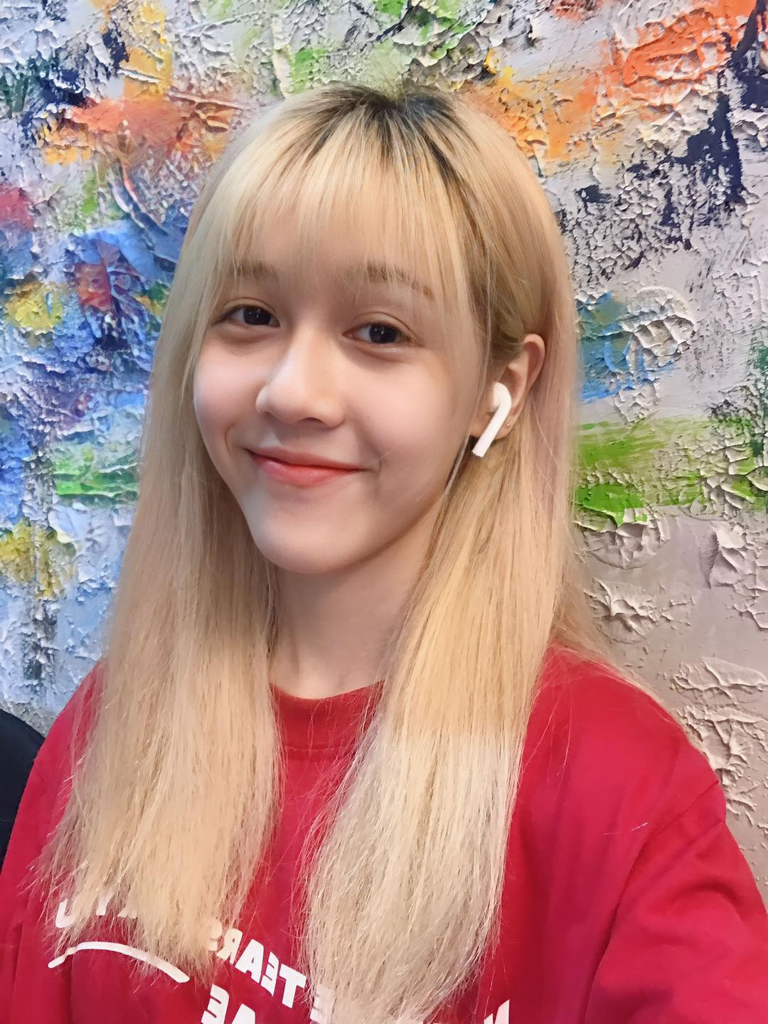 Hiện tại, không chỉ làm những video nhạc chế, Hậu Hoàng còn tích cực tham gia các gameshow, chương trình khác nhau.