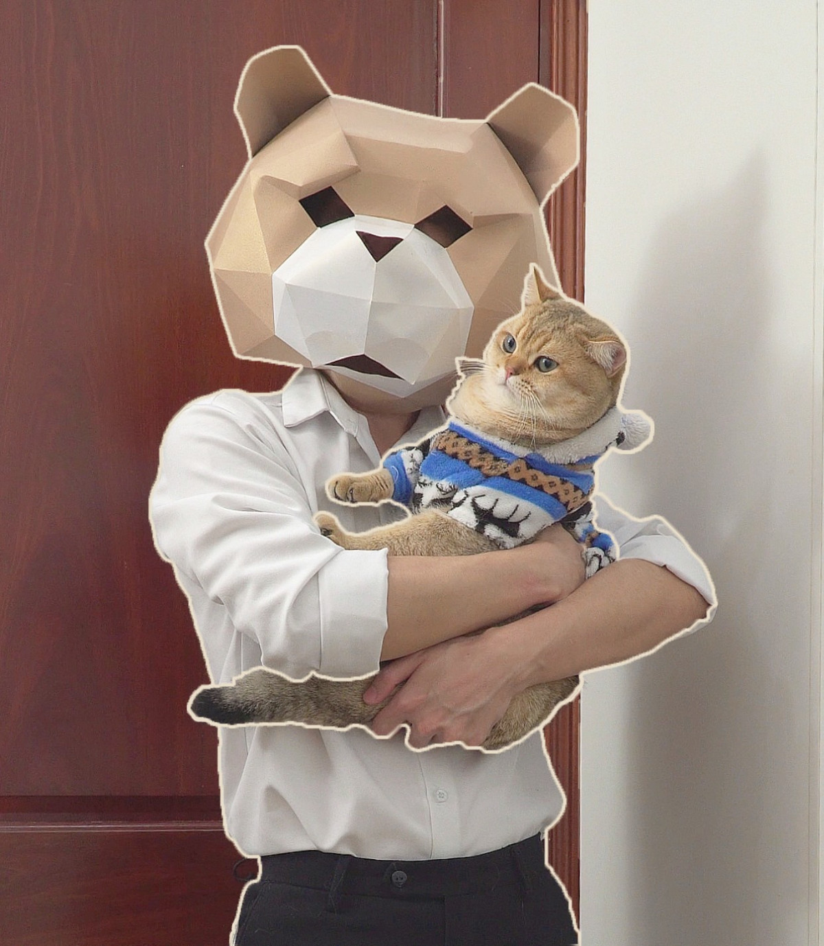 Các hình ảnh nam Youtuber cập nhật đều với chiếc đầu gấu quen thuộc.