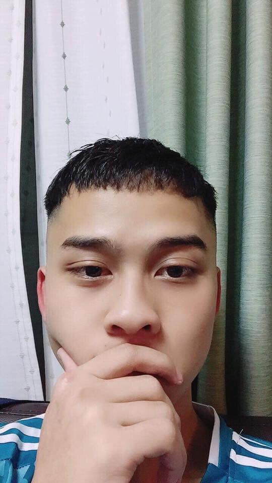 Nếu không phải là cực phẩm đẹp trai thì tốt nhất không nên chơi trò chơi mạo hiểm là cắt tóc, ăn mặc theo idol.