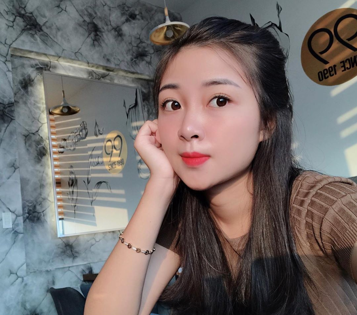 Nhật Linh chia sẻ, hiện cô vẫn sinh sống ở nhà mẹ đẻ vì gần nơi tập của Phan Văn Đức, hơn nữa gia đình chồng cũng đã vào nam sinh sống hết.