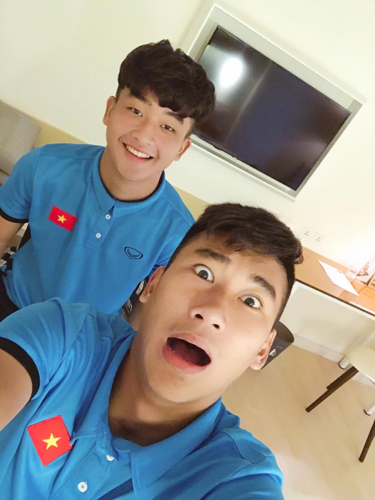 Nhâm Mạnh Dũng và Danh Trung rất thân nhau, cả hai đều thuộc biên chế CLB Viettel nhưng hiện tại Danh Trung đang thi đấu cho CLB bóng đá Huế dưới dạng bản hợp đồng cho mượn.