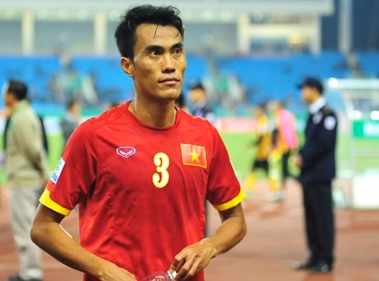 Ngay sau thất bại của đội tuyển Việt Nam trước Malaysia tới 11/12 vừa qua tại AFF Cup 2014, trung vệ Phước Tứ đã chính thức nói lời chia tay ĐTQG sau nhiều năm gắn bó.