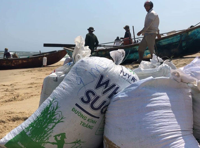 Quang Ngai: Ngu dan di cao “loc bien” nua ngay da kiem ca chi vang-Hinh-5