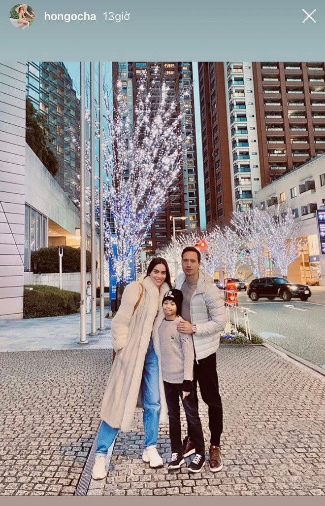 Trong video Subeo đi bộ dưới tuyết, người hâm mộ có thể nhận ra độ dài đôi chân của cậu bé khá "đáng nể". Khi đứng cạnh mẹ, Subeo đã cao tới gần vai của Hồ Ngọc Hà. Chiều cao của nữ ca sĩ Gửi người yêu cũ là 1,72 m.