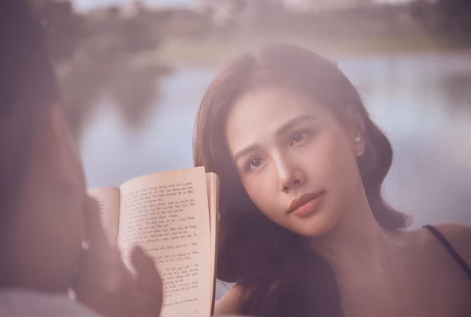 Cũng giống như trong ngày cưới, cô dâu Phanh Lee đẹp mê mẩn trong từng bức ảnh.