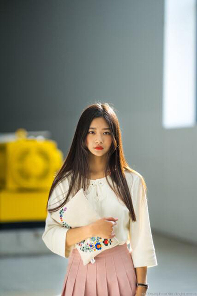 Ngay khi đăng tải, clip đã nhận được hơn 638.700 lượt cảm xúc, 968 lượt bình luận. Hầu hết mọi người đều thể hiện sự thán phục trước khả năng đặc biệt của cô gái trẻ.