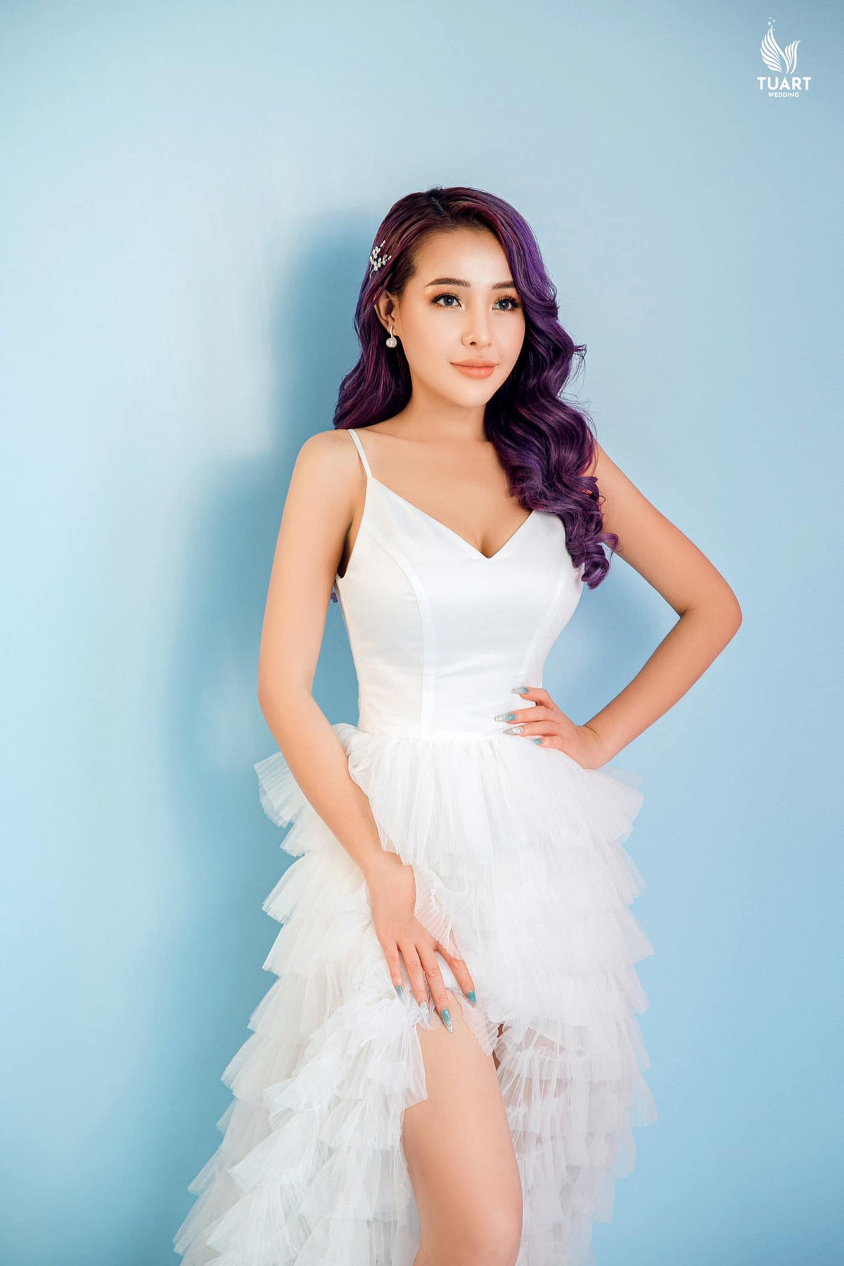 Có lẽ với công việc làm mẫu ảnh, hot girl mạng xã hội và mới đây là nghề DJ nên Ngân 98 rất chịu khó đầu tư hình ảnh, mong muốn bản thân trở thành người nổi bật nhất. Đây cũng là bước đi cực kỳ đúng đắn của cô nàng.