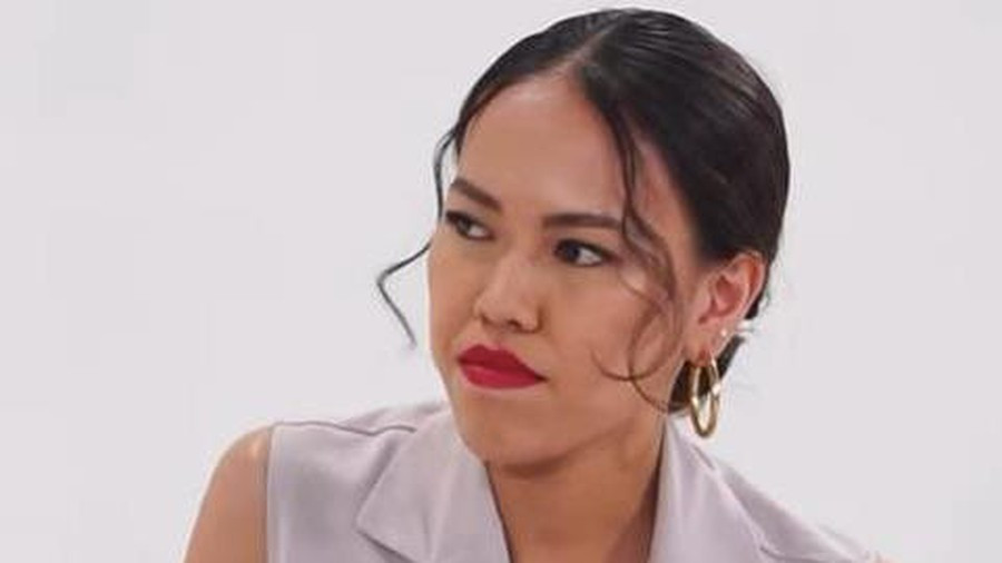 Sau khi chương trình được phát sóng, dân tình thể hiện sự ngán ngẩm, cho rằng cô nàng "khoe mẽ, làm màu".