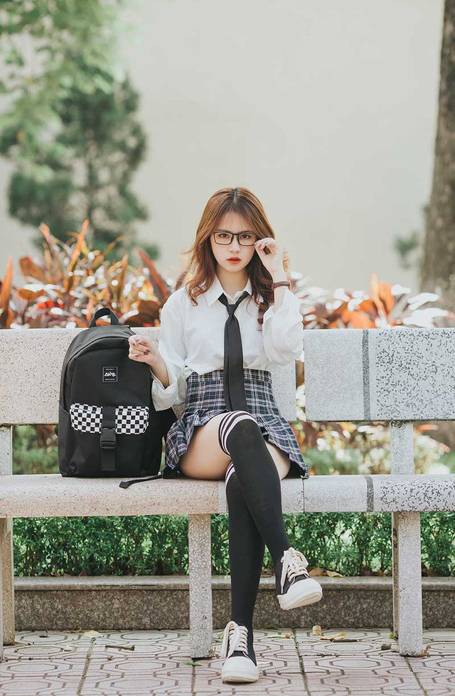 Cô nàng biết cách cân bằng giữa công việc mẫu ảnh và việc học tập trên trường.