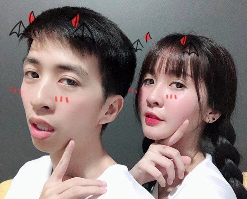 Những ai thường xuyên theo dõi ViruSs đều biết tình yêu chưa bao giờ là thứ khiến streamer đình đám này đặt nặng. Thắng thắn, thực tế và có phần lạnh lùng, ViruSs cho biết mình chỉ yêu công việc, đặt công việc lên đầu và có rất nhiều tham vọng để phát triển sự nghiệp.