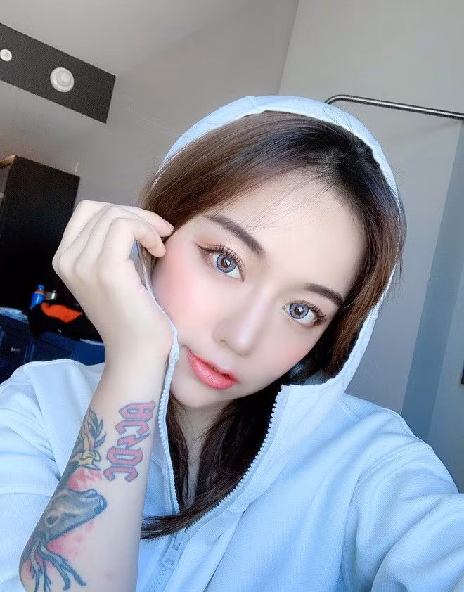 Hot girl Trung Quốc - Hình Hiểu Dao sở hữu lượng fan đông đảo, với 5.6 triệu lượt follow trên Instagram.