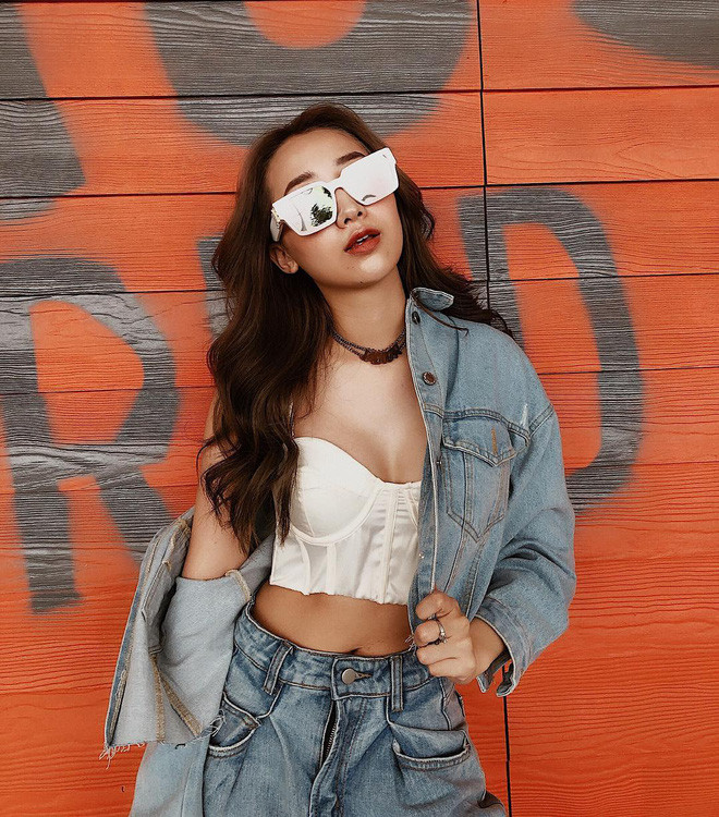 Nhìn những hình ảnh Kiều Ly đăng tải, dân mạng đều phải trầm trồ trước khí chất ngút ngàn của hot girl Hà Thành này. Mời quý độc giả đón xem thêm video Quỳnh Nga: Lý do ly hôn và tin đồn là người thứ 3 - Nguồn: KÊNH VTC14