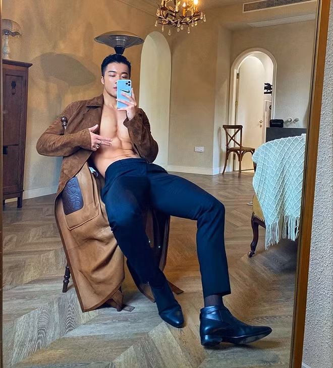 Năm 2015, Edison chuyển về Trung Quốc sinh sống và làm việc. Tại một đất nước mà cái nhìn về người đồng tính nói riêng và cộng đồng LGBTQ+ nói chung còn nhiều khắt khe, Edison Fan không tránh khỏi những định kiến hay kỳ thị. Song bất chấp mọi lời chỉ trích, anh vẫn nỗ lực, dùng sự thành công của bản thân như tiếng nói khẳng định sự bình đẳng cho những người thuộc cộng đồng mình.