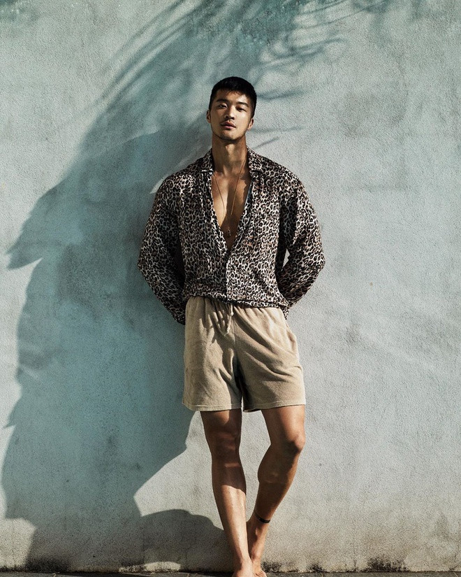 Edison cởi mở trong việc chia sẻ cuộc sống của bản thân, như một sự khích lệ tinh thần cho những người giống anh. 8X sinh ra ở Nam Kinh (Trung Quốc) và chuyển đến New Zealand năm 2002, sống ở đây trong 12 năm. Anh từng kết hôn với bạn trai người New Zealand Josh Taylor và ly dị năm 2016.