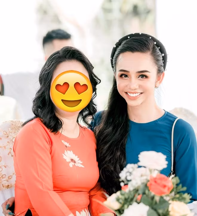 Kim hiện là một người mẫu, diễn viên hoạt động tại Hải Phòng.