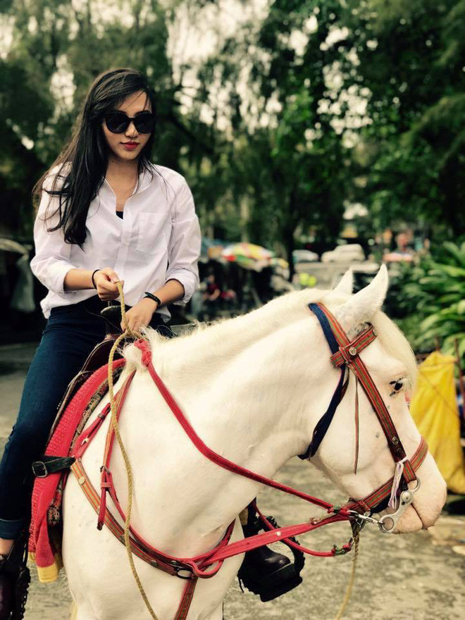 "Mình tự sáng tạo ra hệ thống các cung điện ghi nhớ và mã hoá thông tin cho bộ não của mình. Mình không quen nhiều người nhưng có thể nhớ tên và nhận diện 100 gương mặt trong vòng 1 tích tắc. Mình tính toán không giỏi nhưng với 300 con số trong vòng 5 phút không là vấn đề gì" - Tường Vân tự hào nói về bộ não "siêu nhân" của mình.