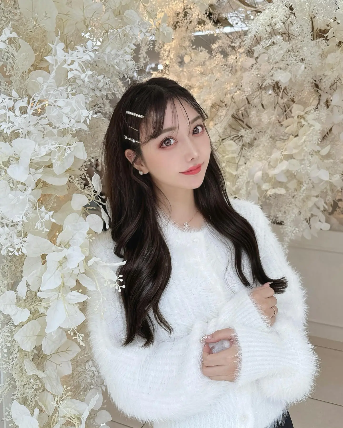 Cả 2 đều đang theo đuổi nghề làm mẫu ảnh. 2 cô nàng đều hài lòng với những gì đang có ở hiện tại.