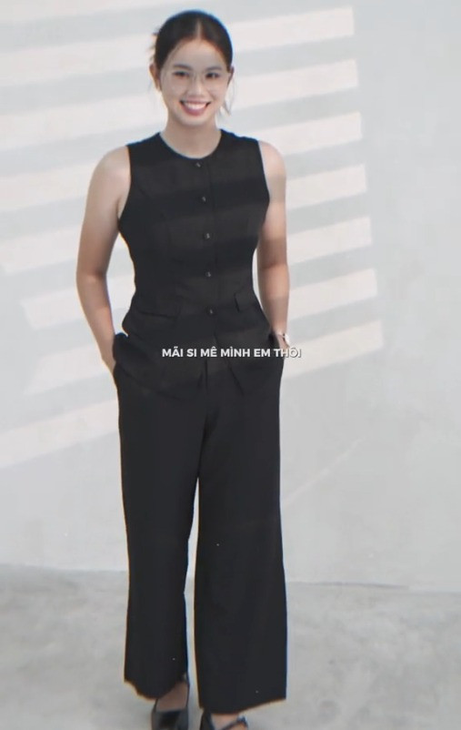 Nụ cười rạng rỡ của Ánh Viên trong từng khung hình cũng ghi điểm tuyệt đối trong lòng khán giả.