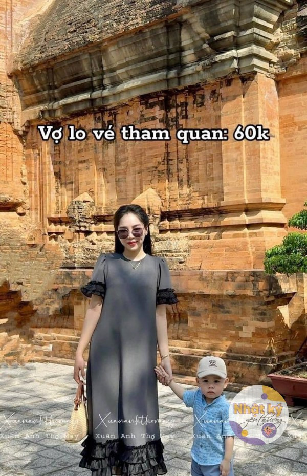 Còn vợ lo vé tham quan...60.000 đồng.