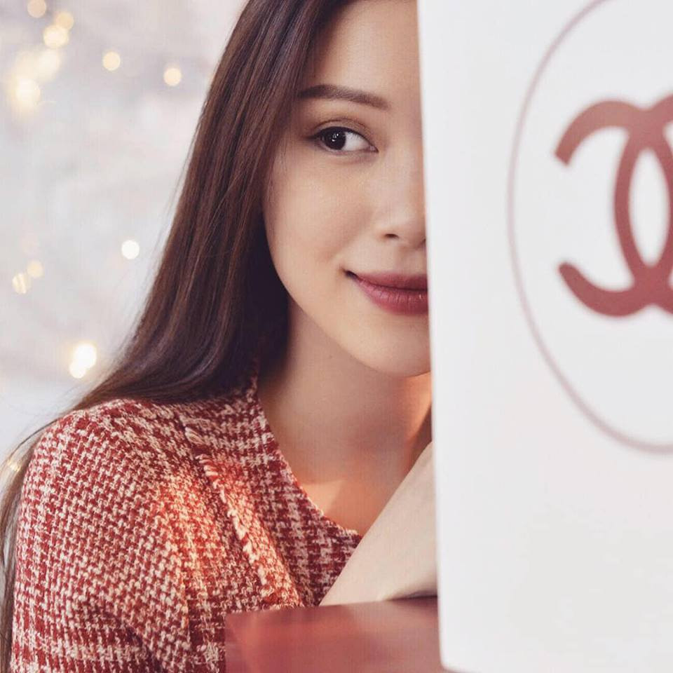 Không chỉ có nhan sắc, Linh Rin gây ấn tượng với trình độ học vấn.