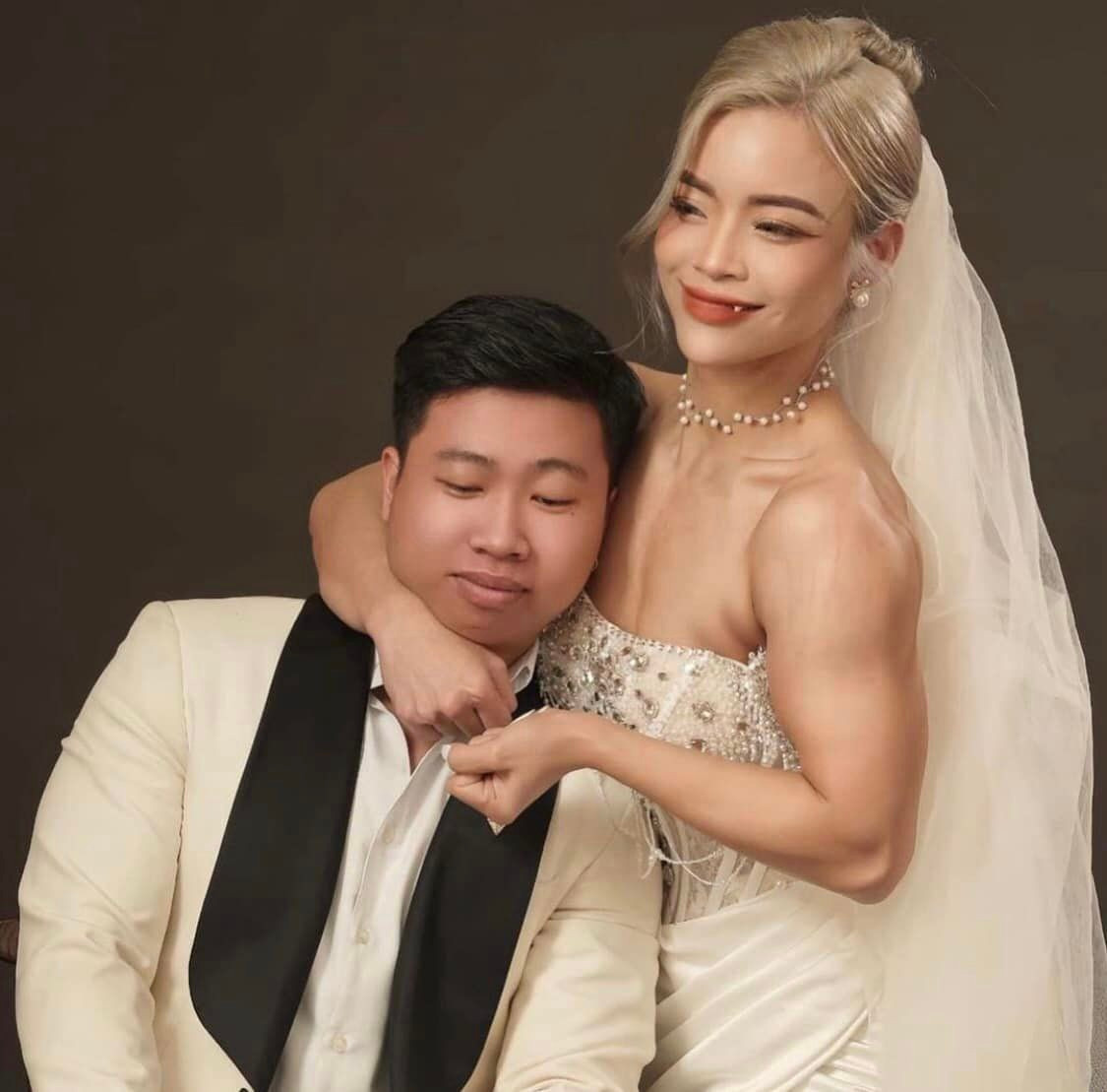 Hạnh cho biết đã dành khoảng 4 tháng để lên ý tưởng, chọn trang phục và studio chụp ảnh.