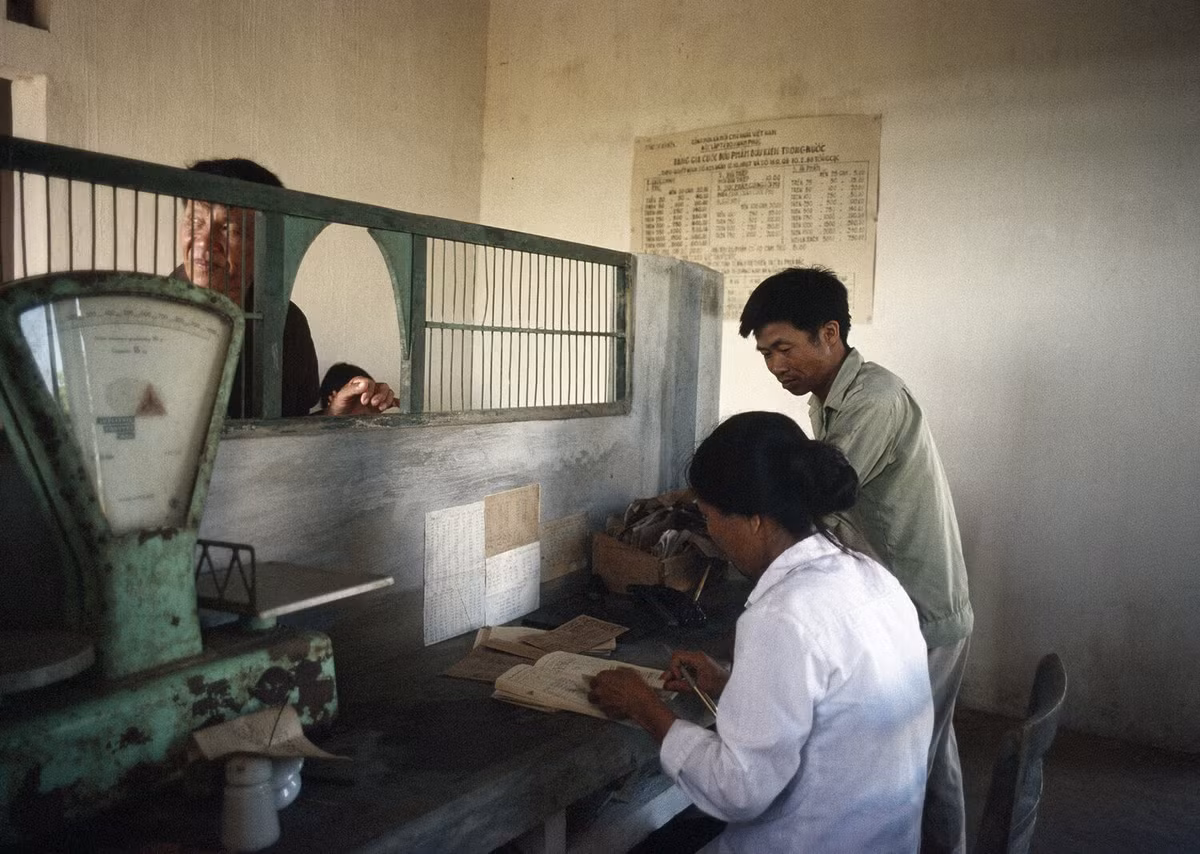 Bình luận dưới bài đăng, nhiều người không khỏi xúc động trước những hình ảnh xưa cũ mà đầy kỷ niệm này.