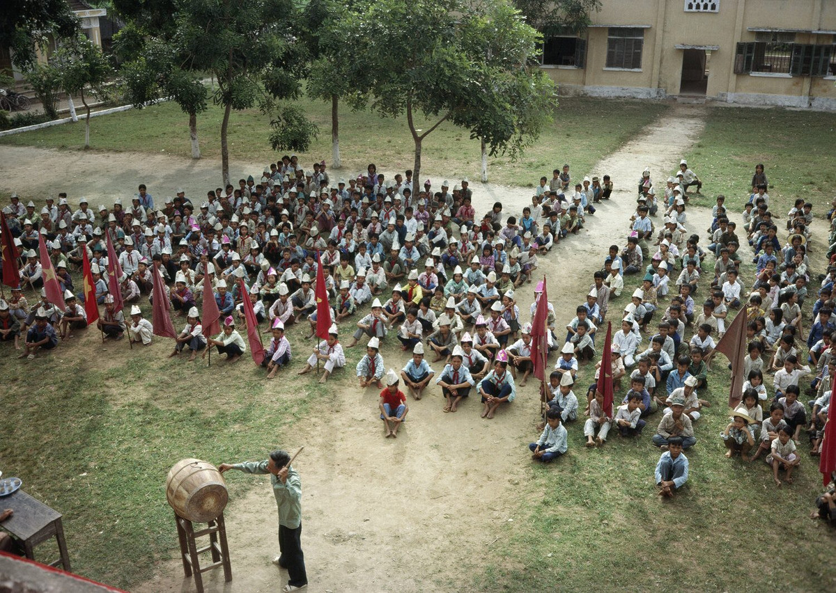 Hình ảnh trường học ngày xưa.