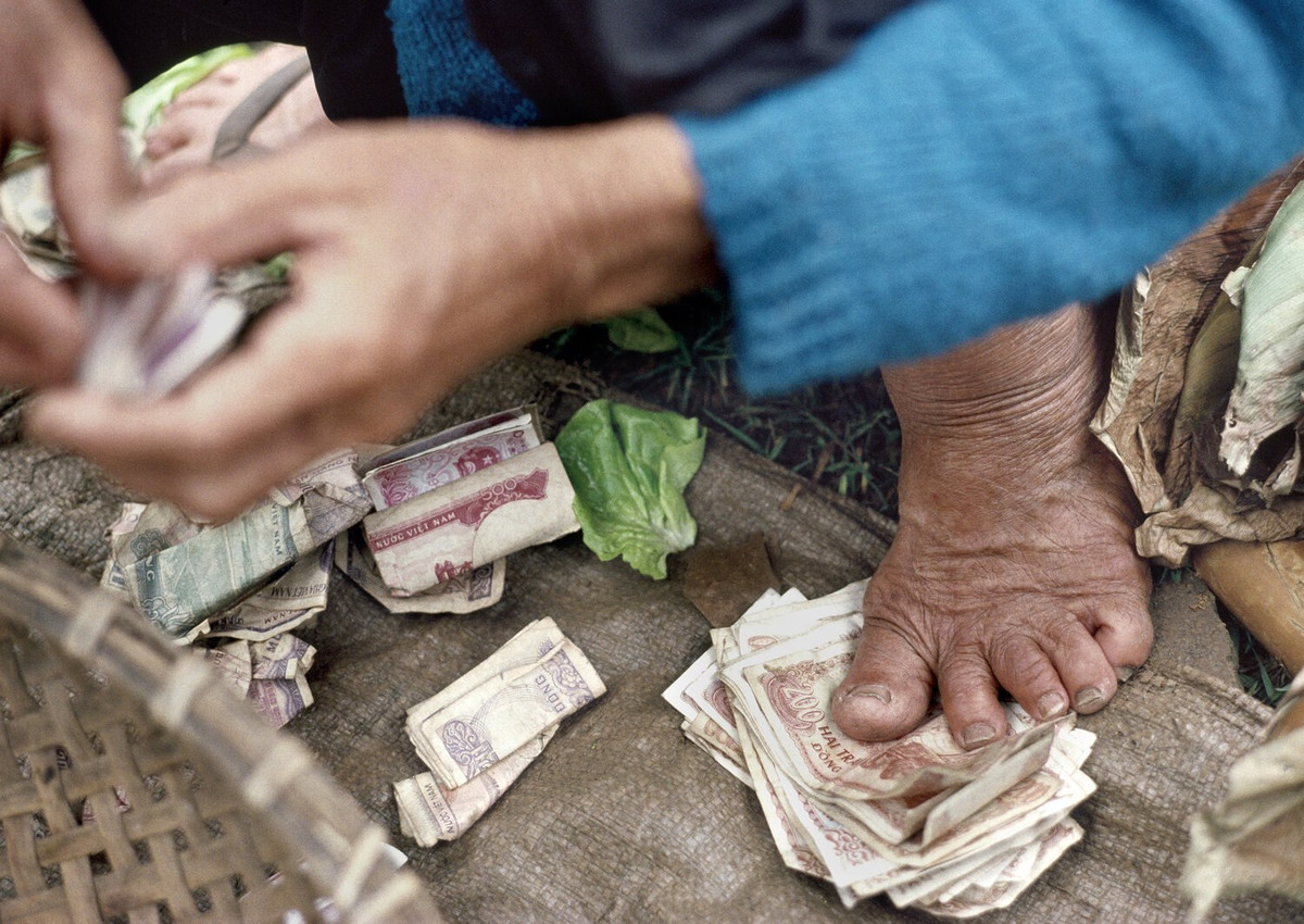 Khi mà những đồng tiền mệnh giá 200, 500 vẫn còn cực kỳ có giá trị.