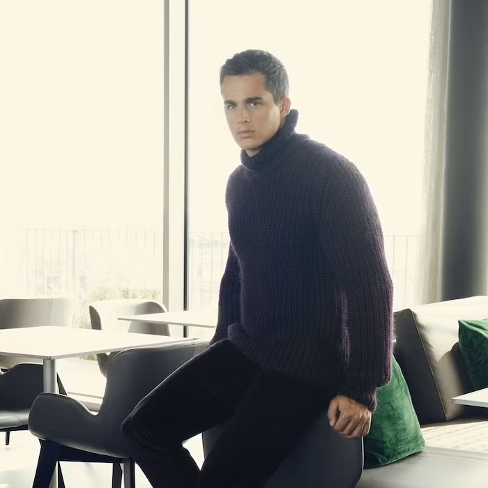 Trên mạng xã hội, số người theo dõi chàng trai người Ý tăng lên từng ngày, hiện anh đang có 2,7 triệu người follow trên Instagram cá nhân.