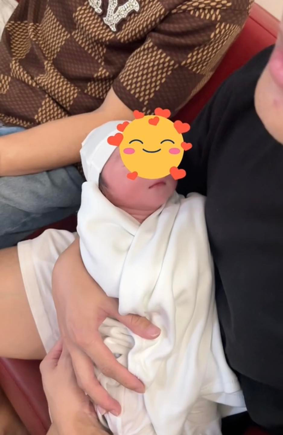 Con trai đầu lòng của Quang Hải được đặt tên ở nhà là Lido.