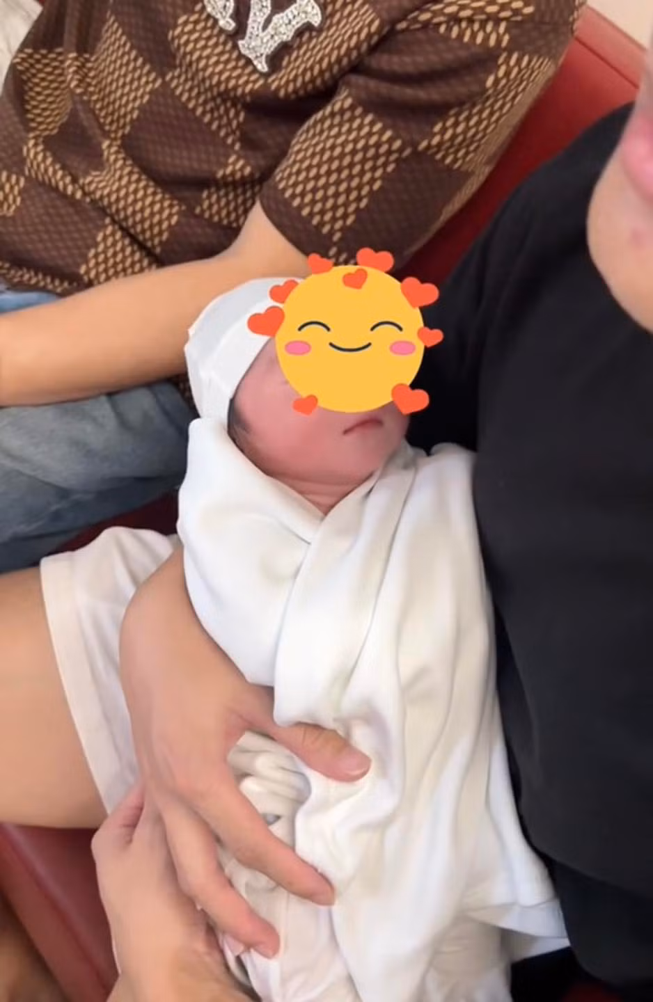 Con trai đầu lòng của Quang Hải được đặt tên ở nhà là Lido.