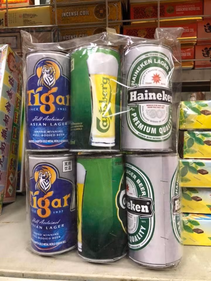 Đến cả bia cũng có thể trở thành đồ vàng mã.