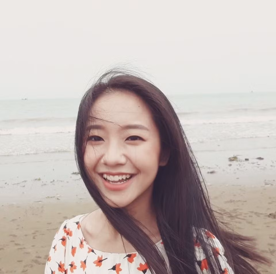 Ngay lập tức, thông tin của "Thứ phi Mộng Điệp", tình địch của ca sĩ Hòa Minzy trong ca khúc mới được dân mạng nhanh chóng tìm ra.