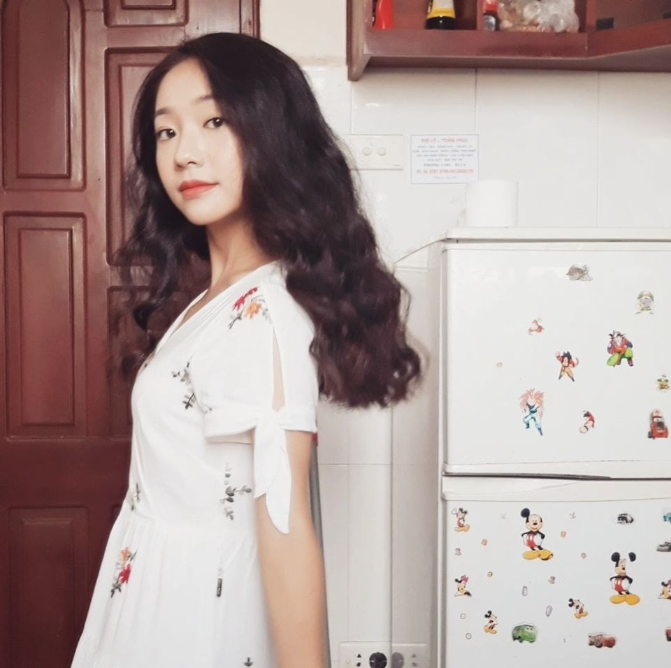 Là một gương mặt mới mẻ thế nhưng Hoàng Hà đã tham gia một số dự án phim ngắn như: "Nụ cười từ trái tim", "17 một lần nữa", "Thanh xuân, nhất định phải crush một ai đó!",...