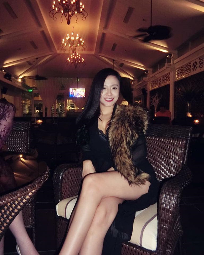 Trên trang cá nhân, Thúy Loan khiến dân mạng chú ý vì thường xuyên khoe ảnh cuộc sống sang chảnh như đi du lịch trời Tây, nghỉ dưỡng ở các resort sang trọng.