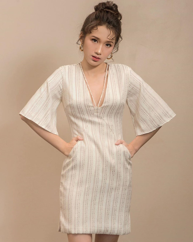 Nổi tiếng không kém em gái Chichi, Ketmany Sivilay cũng là một cái tên quen thuộc với giới trẻ. Cuối năm 2018, Ketmany khiến nhiều người bất ngờ với thông tin lên xe hoa cùng bạn trai người Lào.