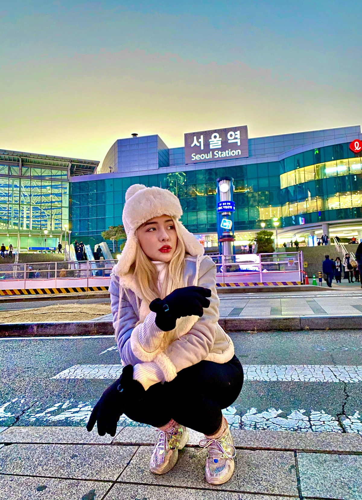 Mới chuyển sang nghề "quay đĩa" nhưng Ngân 98 đã gặp hạn khi bị tạm giữ vì dương tính với ma túy.