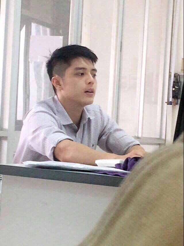 Danh hiệu "thầy giáo điển trai nhất Hà Nội" chắc chắn sẽ thuộc về thầy Văn Thành (SN 1990, quê Hà Nội) đang giảng dạy môn Tin học Ứng dụng tại trường Đại học Kiến trúc Hà Nội.