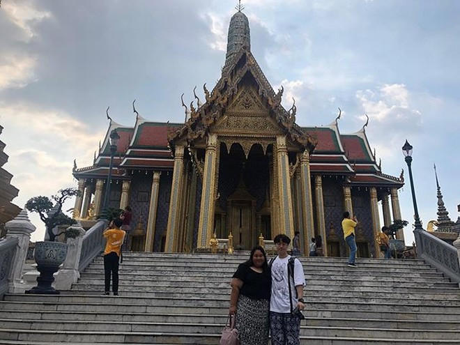 Theo những bức hình được cặp vợ chồng cập nhật, có thể nhận ra so với 3 năm trước, Vera mũm mĩm hơn trông thấy và anh chồng Jun cũng có ngoại hình tròn đầy giống vợ.