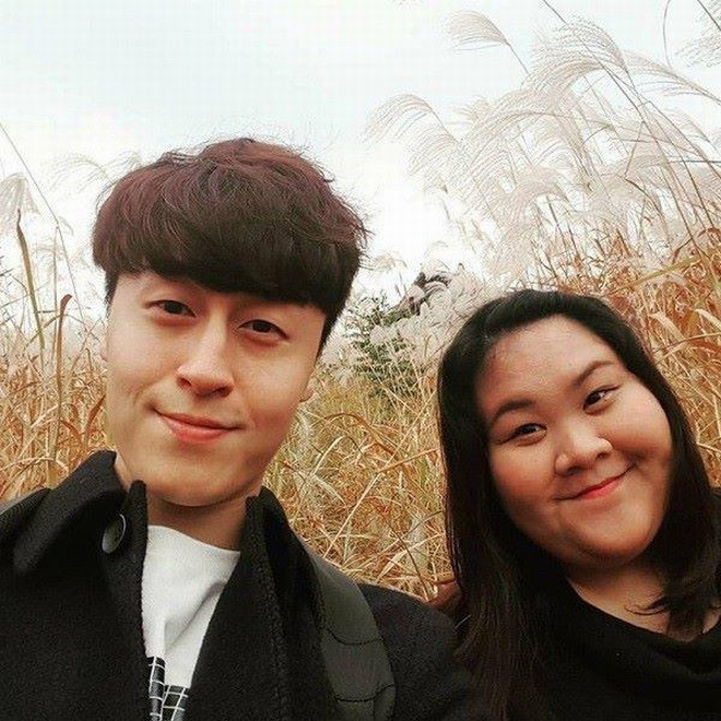 Cuộc sống có quá nhiều bất ngờ và ngay tại Hàn Quốc, Vera đã có một “câu chuyện cổ tích” thời hiện đại khi gặp được tình yêu của đời mình, cũng là chồng cô hiện tại. Jun là một chàng trai thiết kế đồ họa gốc Hàn Quốc điển trai có ngoại hình bắt mắt chẳng kém diễn viên nổi tiếng nào.