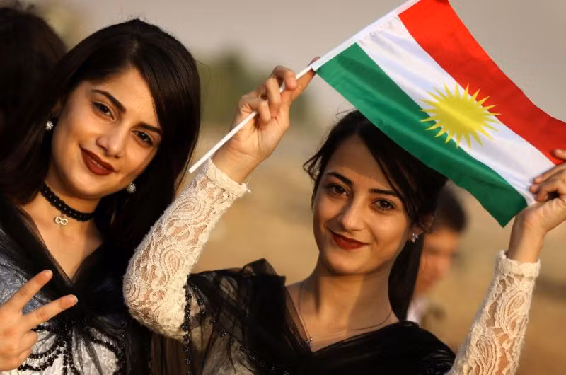 Ước tính, trên toàn cầu có từ 31-45 triệu người Kurd, đa số sống tại Tây Á. Bên cạnh đó còn có những cộng đồng người Kurd sinh sống tại nhiều thành phố tây Thổ Nhĩ Kỳ, đặc biệt là Istanbul.