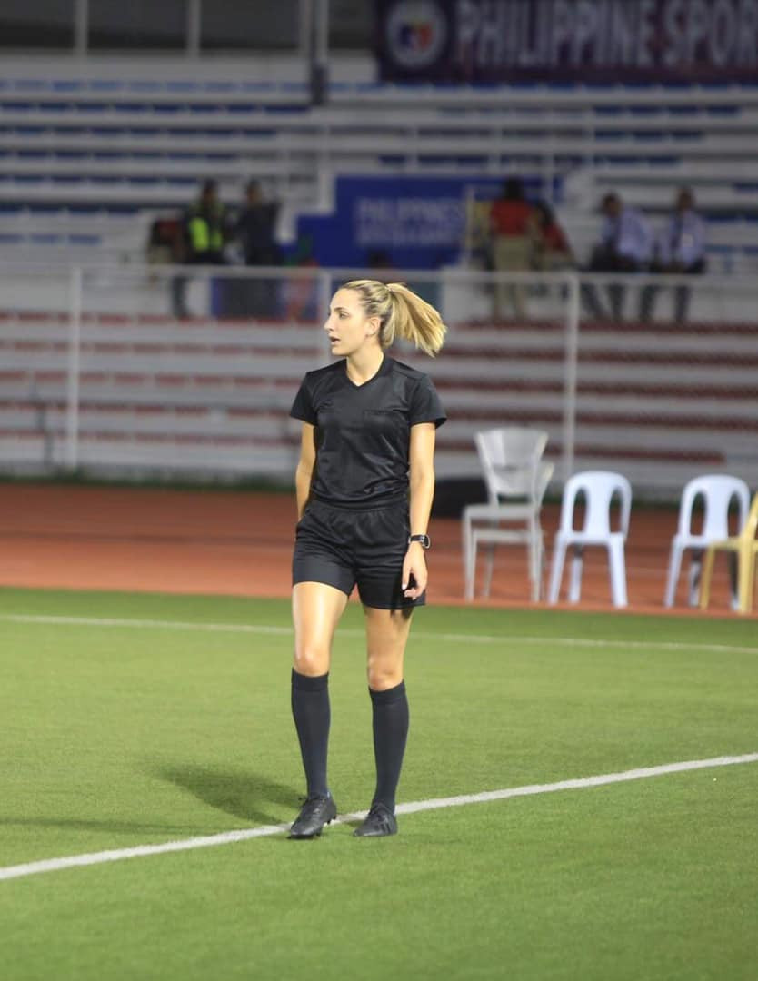 Trang cá nhân của Joanna Charaktis nhanh chóng được tìm ra, lượt theo dõi cũng tăng đột biến thế nhưng cô nàng dường như rất ít sử dụng mạng xã hội khi không hề chia sẻ bất kỳ điều gì trong cuộc sống, ảnh cũng ít được đăng tải.