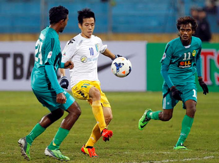 Còn ở cấp CLB, Văn Quyết cùng với Thành Lương là hai cầu thủ chủ chốt của Hà Nội T&amp;T, giúp CLB này về đích ở vị trí thứ hai tại V.League 2014 chỉ sau B.Bình Dương.