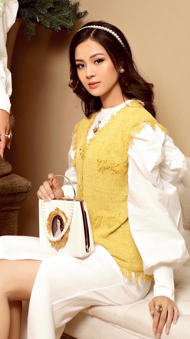 Cô nàng 10X cho rằng con gái có ngoại hình đẹp là một điều cực kỳ lợi thế, tuy nhiên cũng cần vẻ đẹp tâm hồn và trí tuệ.