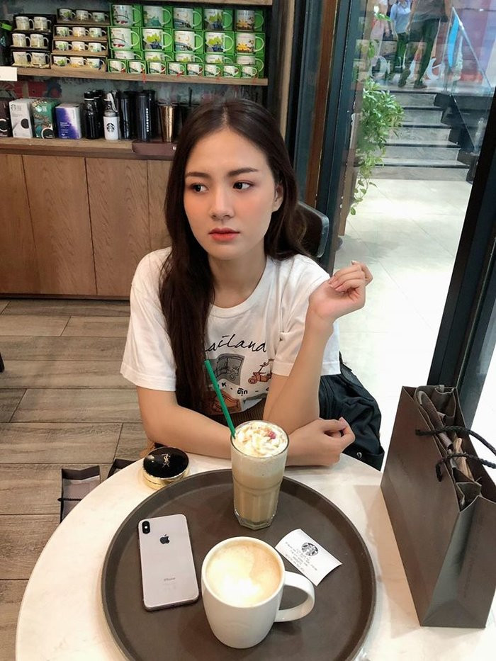 Hiện tại, Tú Trinh đang là sinh viên năm nhất ngành Tài chính Ngân hàng, Đại học Tôn Đức Thắng. Không phải là một người giỏi toán nên cô nàng đôi khi cảm thấy khá đau đầu với ngành bản thân đang theo đuổi.